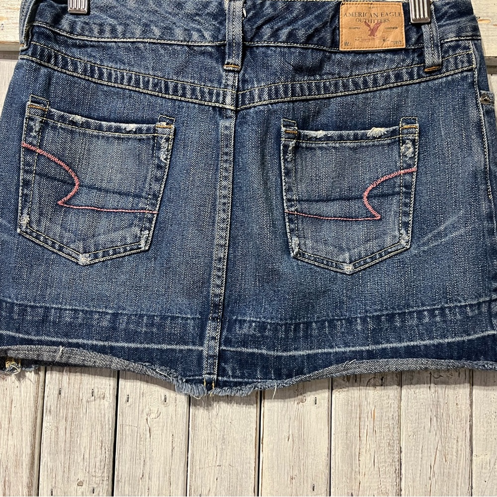 American Eagle precious mini skirt!!A MUST HAVE **